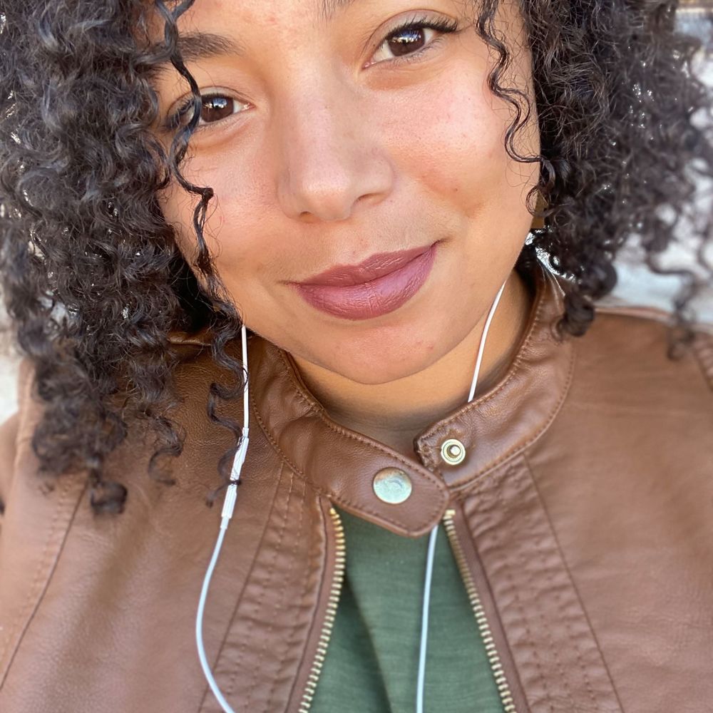 Meet your Posher, Alisha